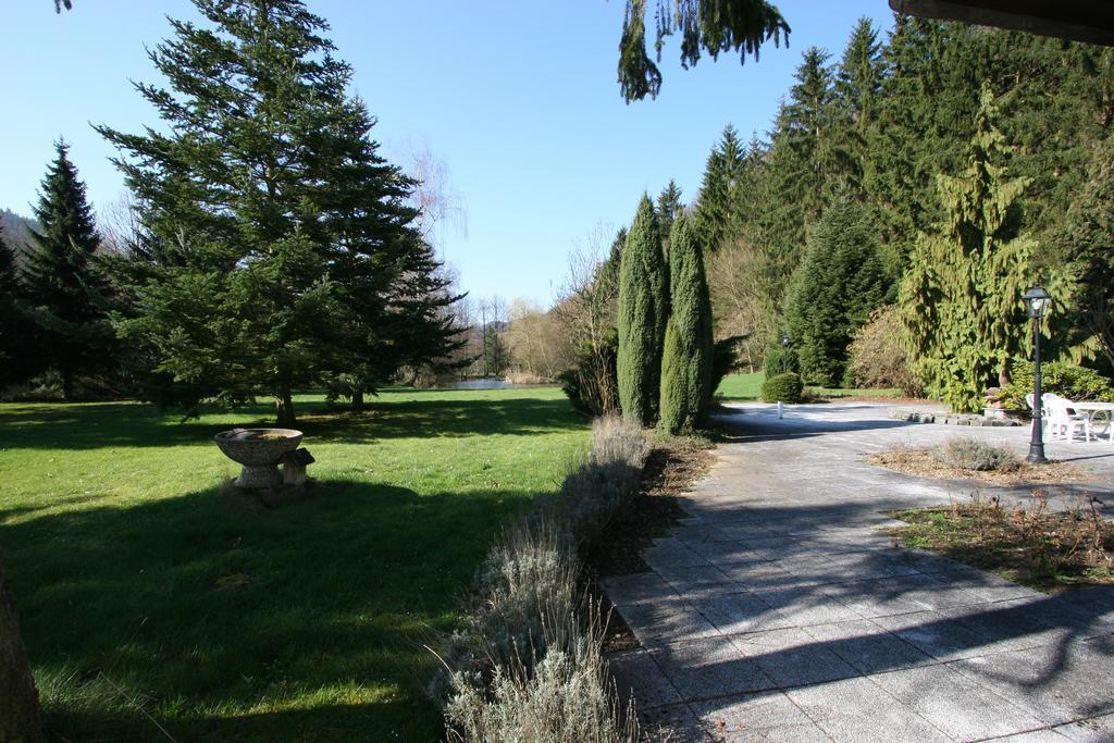 Park Hotel Am Schloss Ettringen  Exterior foto