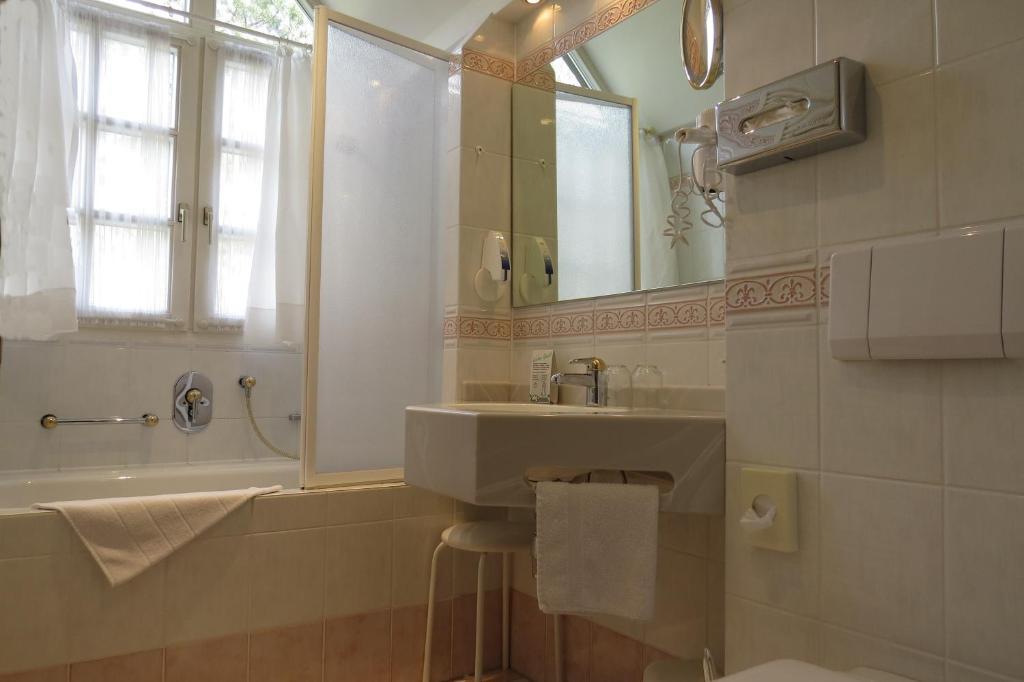 Park Hotel Am Schloss Ettringen  Habitación foto